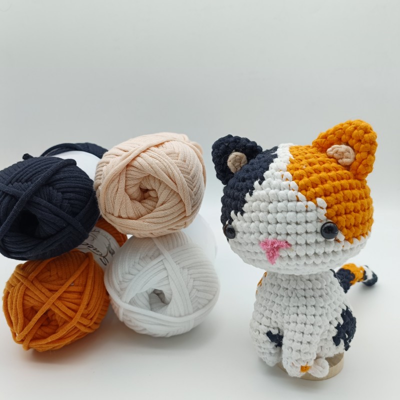 Hote Sale Seven Craft Cute Lion Crochet Kit for Beginners Milk Cotton Yarn Kit for DIY Fun