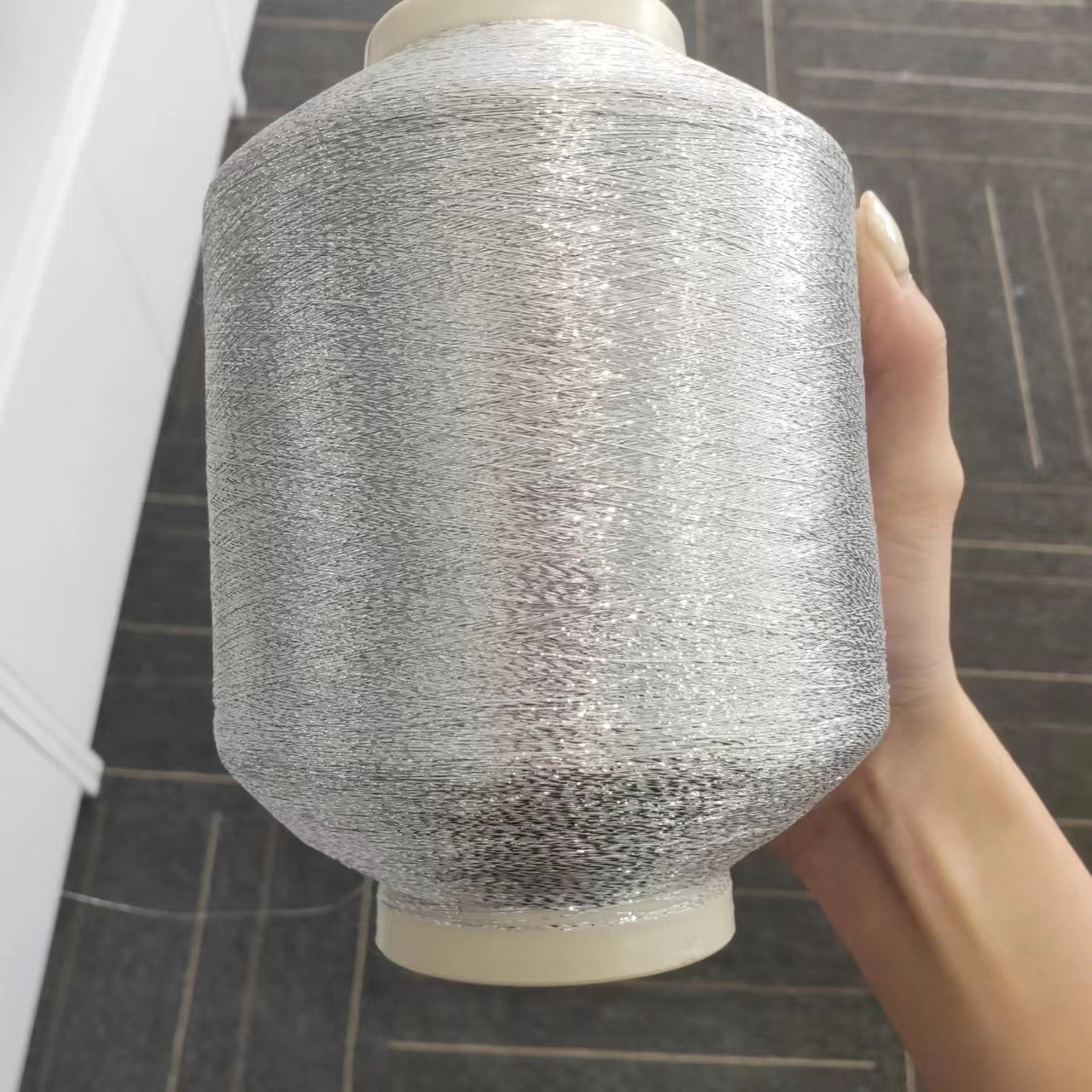 Chinese Lurex MH AK Metallic Yarn Manufacturer Best Sales Cheap Sparkle rainbow Metallic Yarn