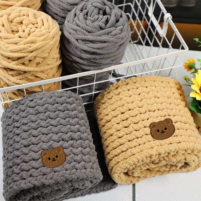 Tufting Yarn 8PLY Milk Cotton Acrylic Chenille Yarn Tufting Rugs and Carpet Use