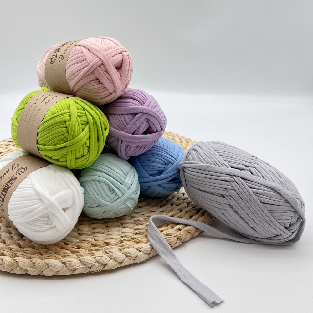 High Stretch 100% Polyester T Shirt Yarn New Material Blanket Crochet Yarn Tape Yarn