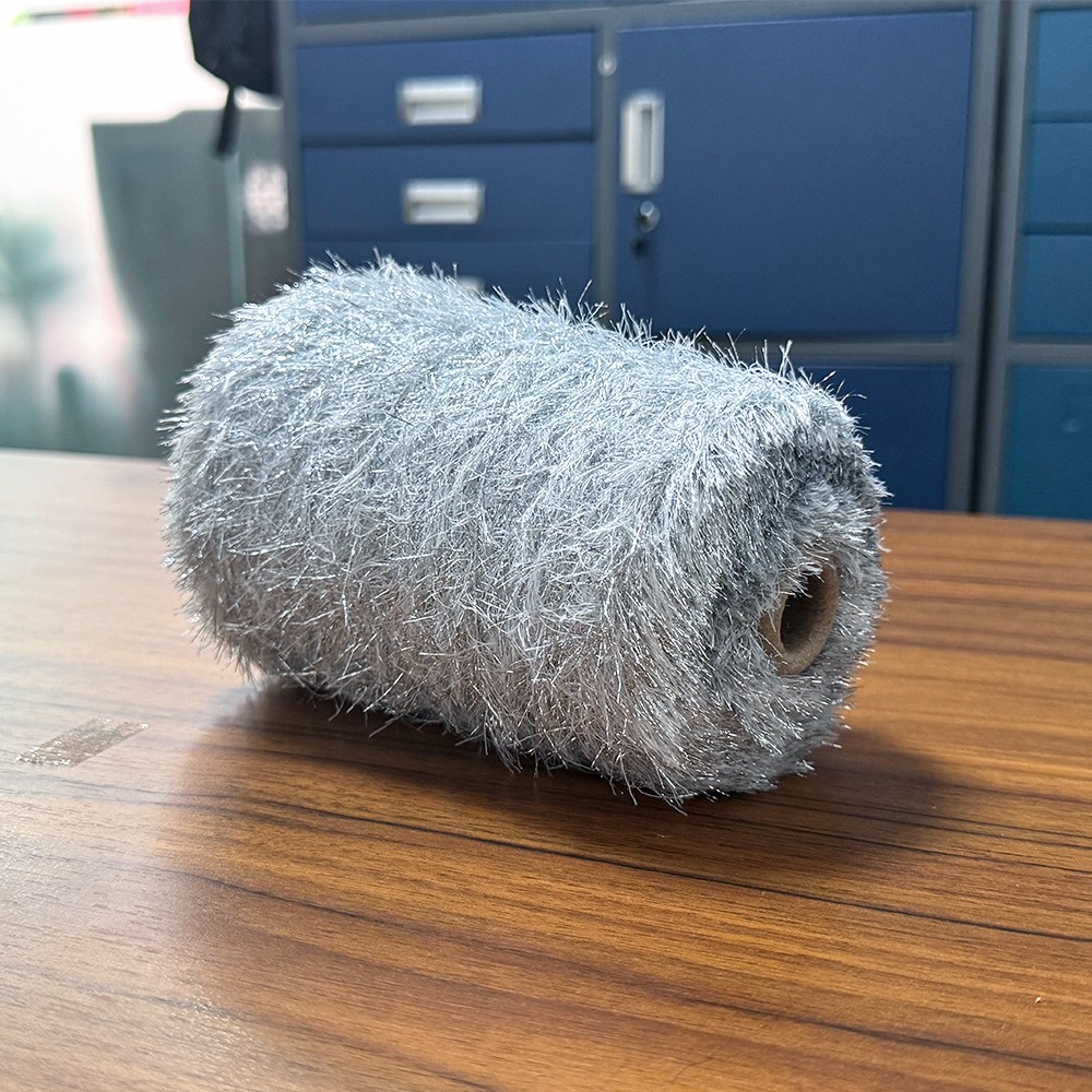 100% Polyester4cm Wool Long Sequin Feather Yarn Manufacturers Wholesale  Textile Sewing High Quality Made in China